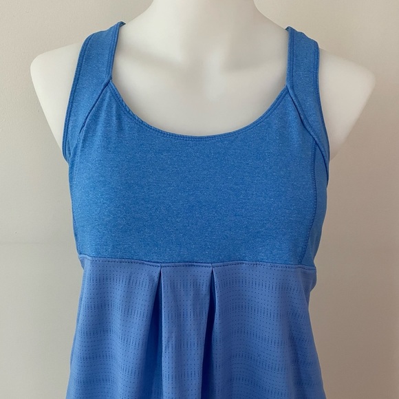*Free add-on with purchase* Old Navy Blue Active Workout Tank Top - Picture 2 of 5